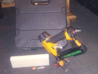 Bostitch 18 gaSX EHF 1838K Flooring Stapler