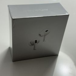 🔥 Brand New Apple AirPods – Never Opened 🔥