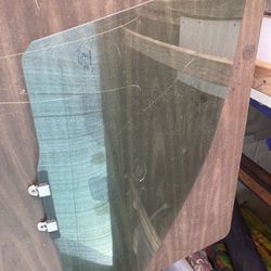 2006 To 2014 Homda Rightliner Front Dor Glass Window