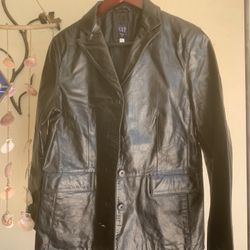Woman’s Leather Jacket With Pockets LARGE 