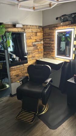 Black and Gold Hydraulic Barber Chair