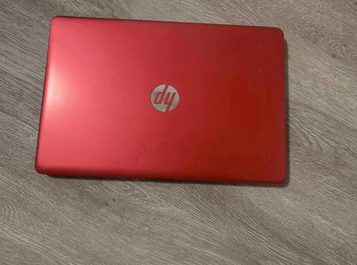 HP Touch Screen Laptop (inquires without a reply will be blocked) No Habla Espanol