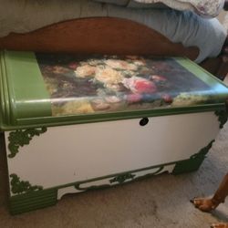 Antique Ceder Chest 