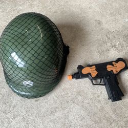 Pretend play dress up Army Helmet and accessory- in EUC!