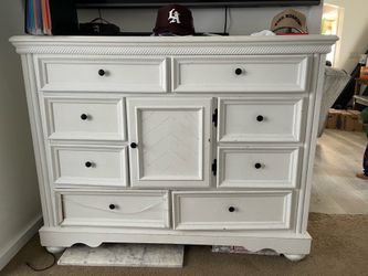 Free dresser