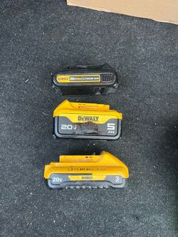 Dewalt 20v baterías 🔋 $100 firme precio trabajan bien