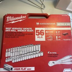 Milwaukee 3/8 in. Drive SAE/Metric Ratchet and Socket Mechanics Tool Set (56-Piece)