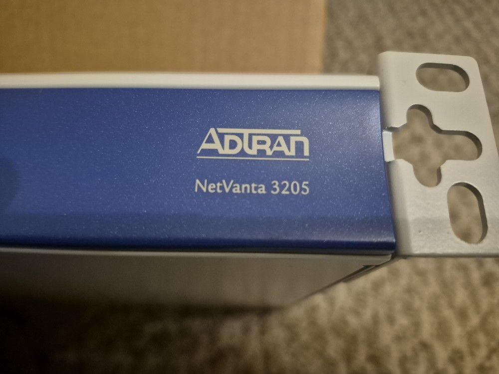 Adtran NetVanta 3205 Modular Access Router W/ Rack Ears