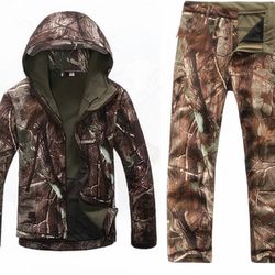 New Camo Hunting Clothes for Men, Fleece-Lined Hunting Jacket and Pants, Warm and Water Resistant