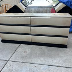 Dresser With Night Stands And Headboard 