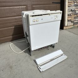 White Dishwasher (Fully Working)