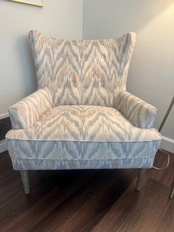 Accent chair