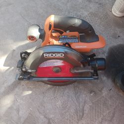 Skill Saw And Battery Charger 