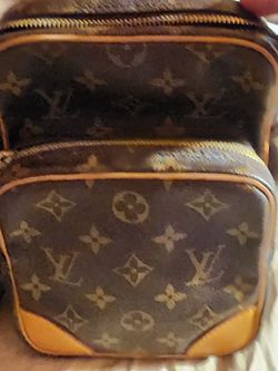 LV Amazon $699 Great Condit