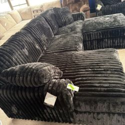 BRAND NEW Midnight-Madness 2-Piece Sofa With Chaise & Ottoman - Can Deliver!