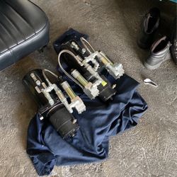 Hydraulic pumps