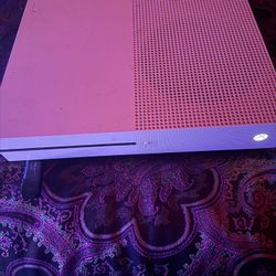Xbox One S(READ DESCRIPTION)