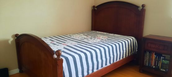 Solid Wood Bedroom set