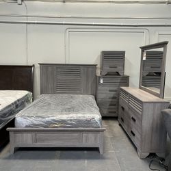 4-piece Queen Bedroom Set 