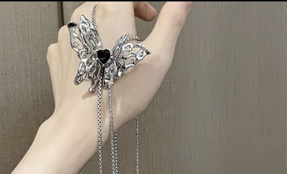 Double Butterflies Adjustable Necklace 