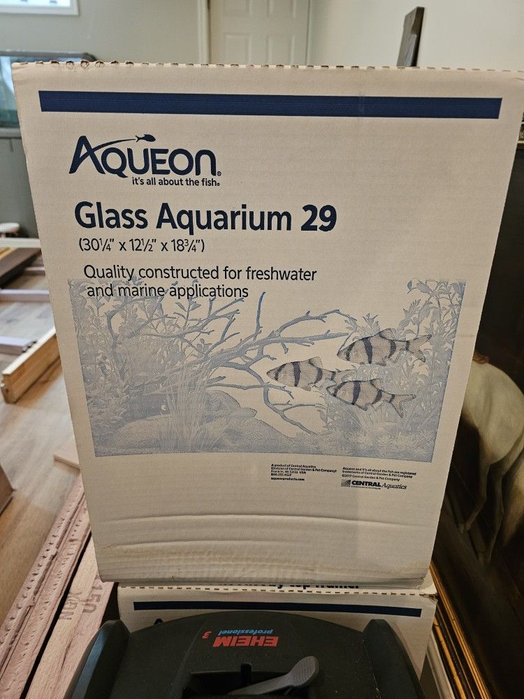 Aqueon 29G Aquarium w/ Glass Top - new