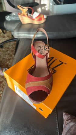 Platform shoes