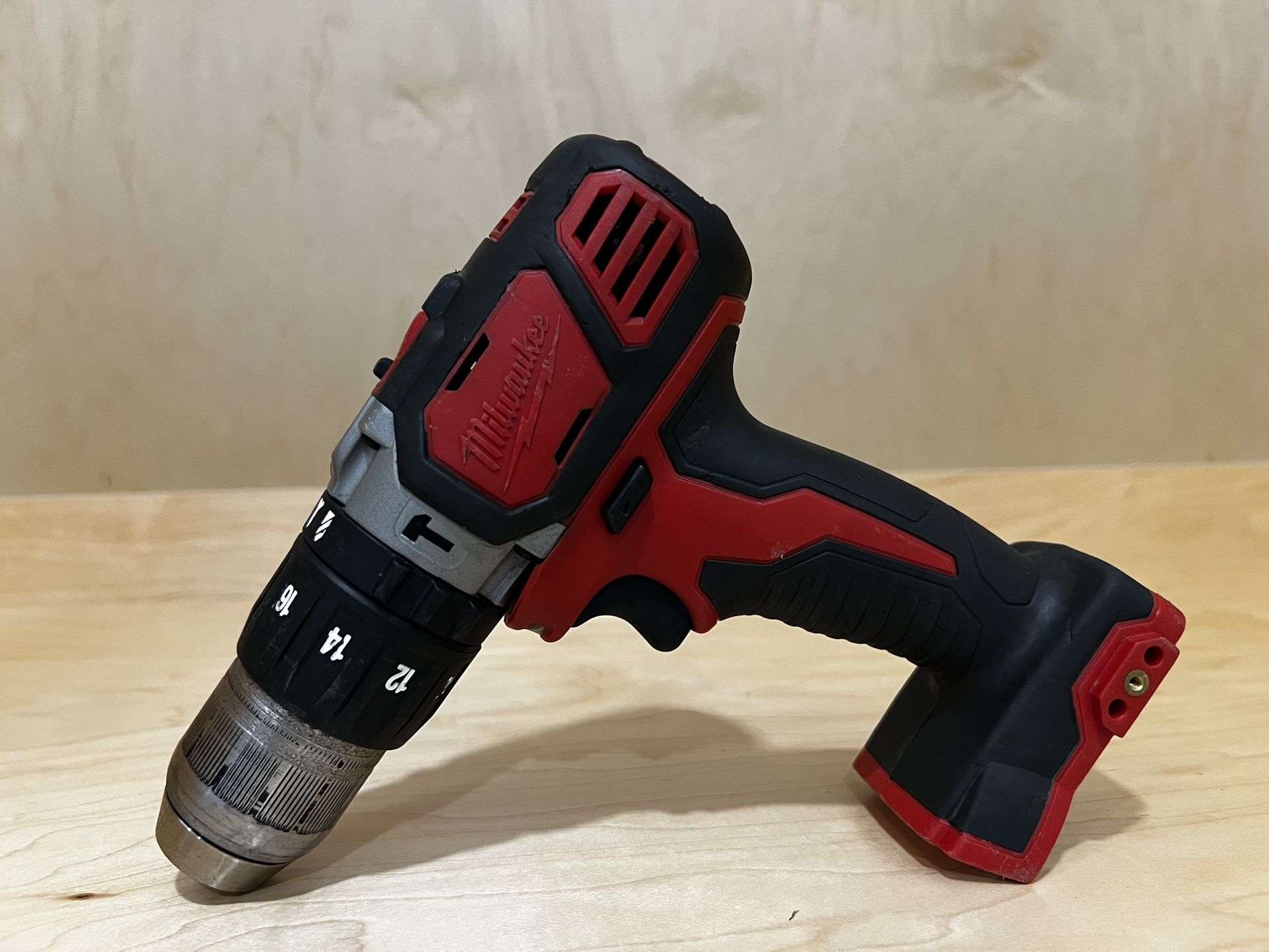 Milwaukee Drill With Hammer Setting