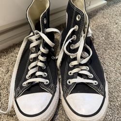 Woman's 8.5 High top Converse 