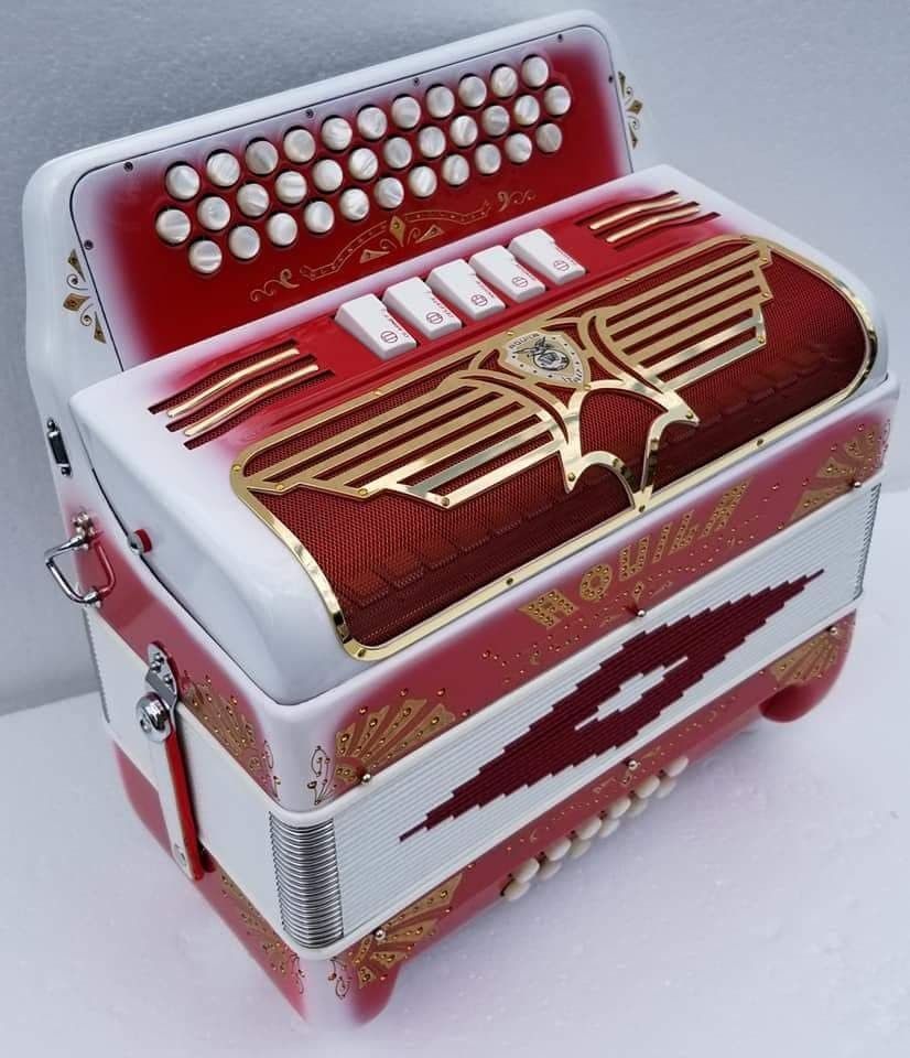 AQUILA ACCORDION. (Gabbanelli,dino baffeti, boppola,cantabella, sonola,concertino,brillington, hohner anacleto)