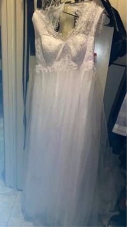 Plus size wedding dress