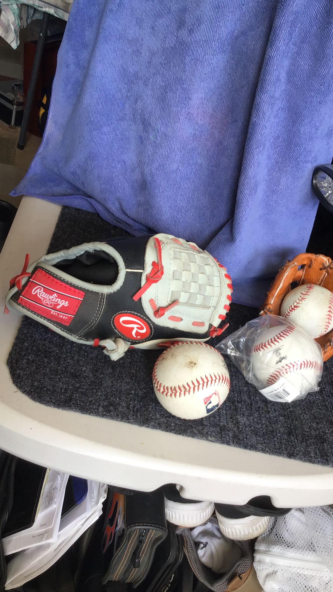 Rawlings sure catch kids baseball glove size 9.5