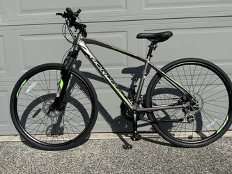 Giordano Brava Hybrid Bike