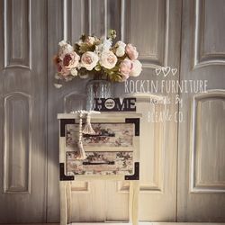 End Table/ Side Table/ Nightstand