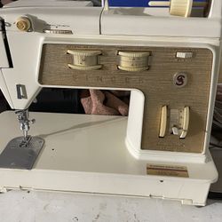 Vintage Singer Golden Touch & Sew Deluxe Zig-Zag Model 750 Sewing Machine + Professional Buttonholer Kit – LIKE NEW