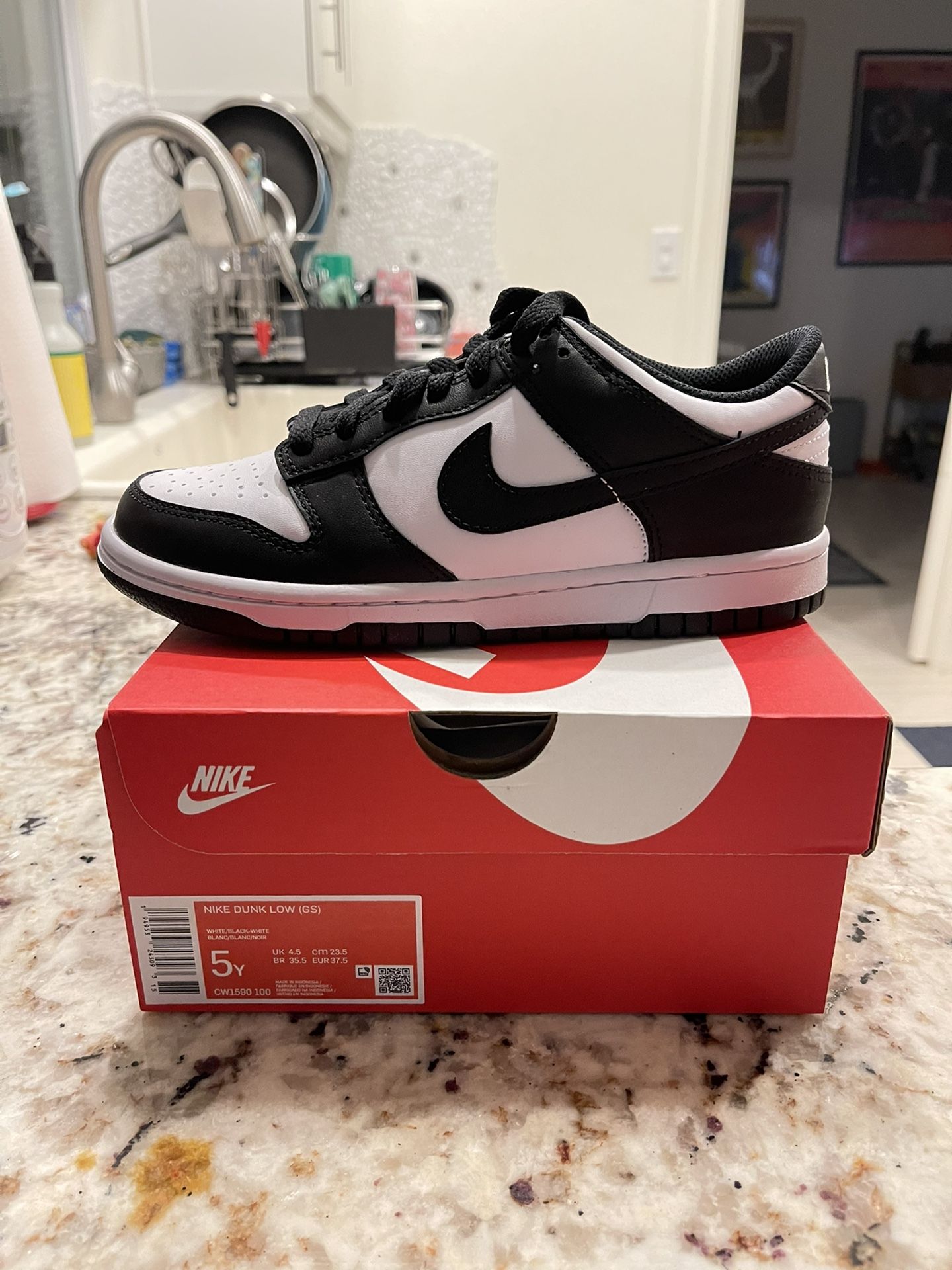 Size 5Y Nike Dunk Low Panda (GS) DS