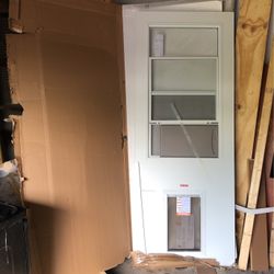 Pet Safe Storm Door 