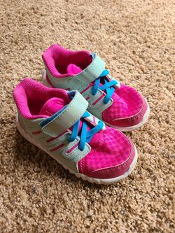 Toddler reebok shoes size 6