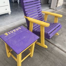 LSU ROCKING CHAIR AND TABLE