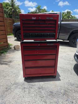 CRAFTMAN ROLLING TOOL BOX