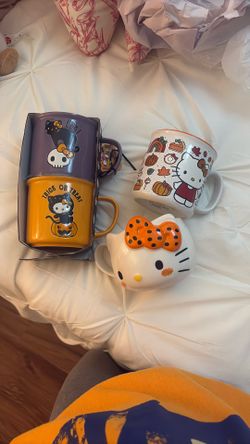 Hello Kitty Mugs