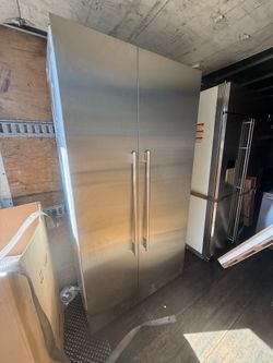 42” thermador columns