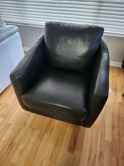 Leather Swivel Chair