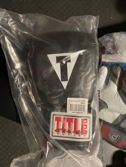 Title boxing gloves