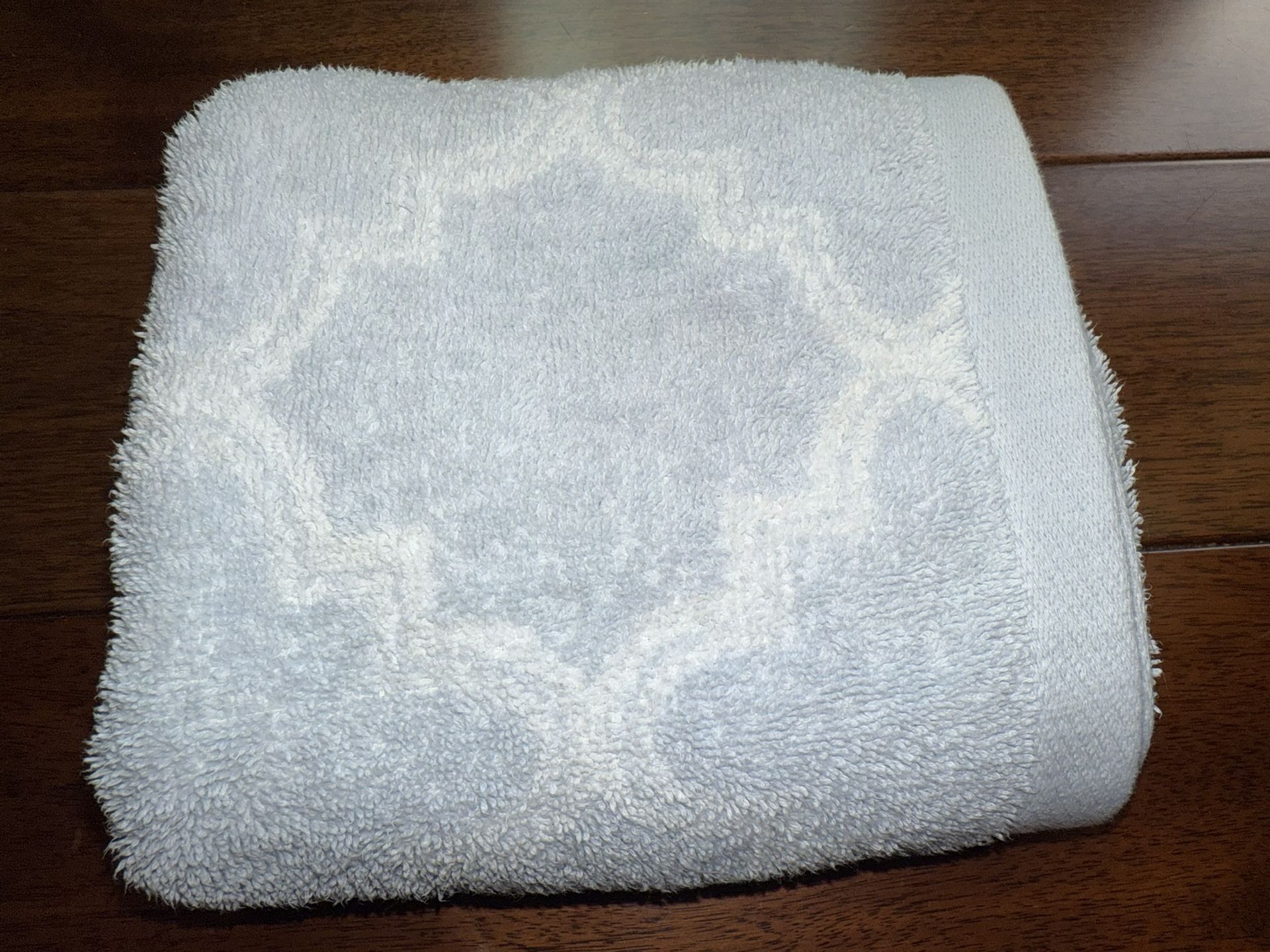 Garnet Hill 100% Cotton Aqua/White 2 Hand Towels. Size 18”x30” Made In Brazil