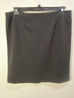 Jaclyn Smith Size Large Skirt With A Back Slit