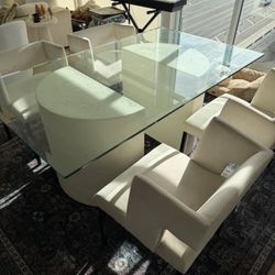 LARGE STUNNING GLASS TABLE