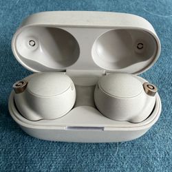 Sony Noise Canceling Earbuds YY2948