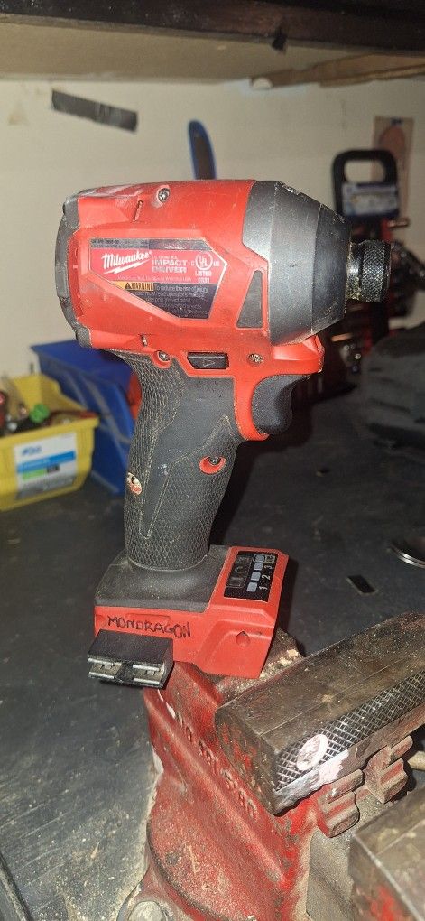 Milwaukee Impact Driver With Battery