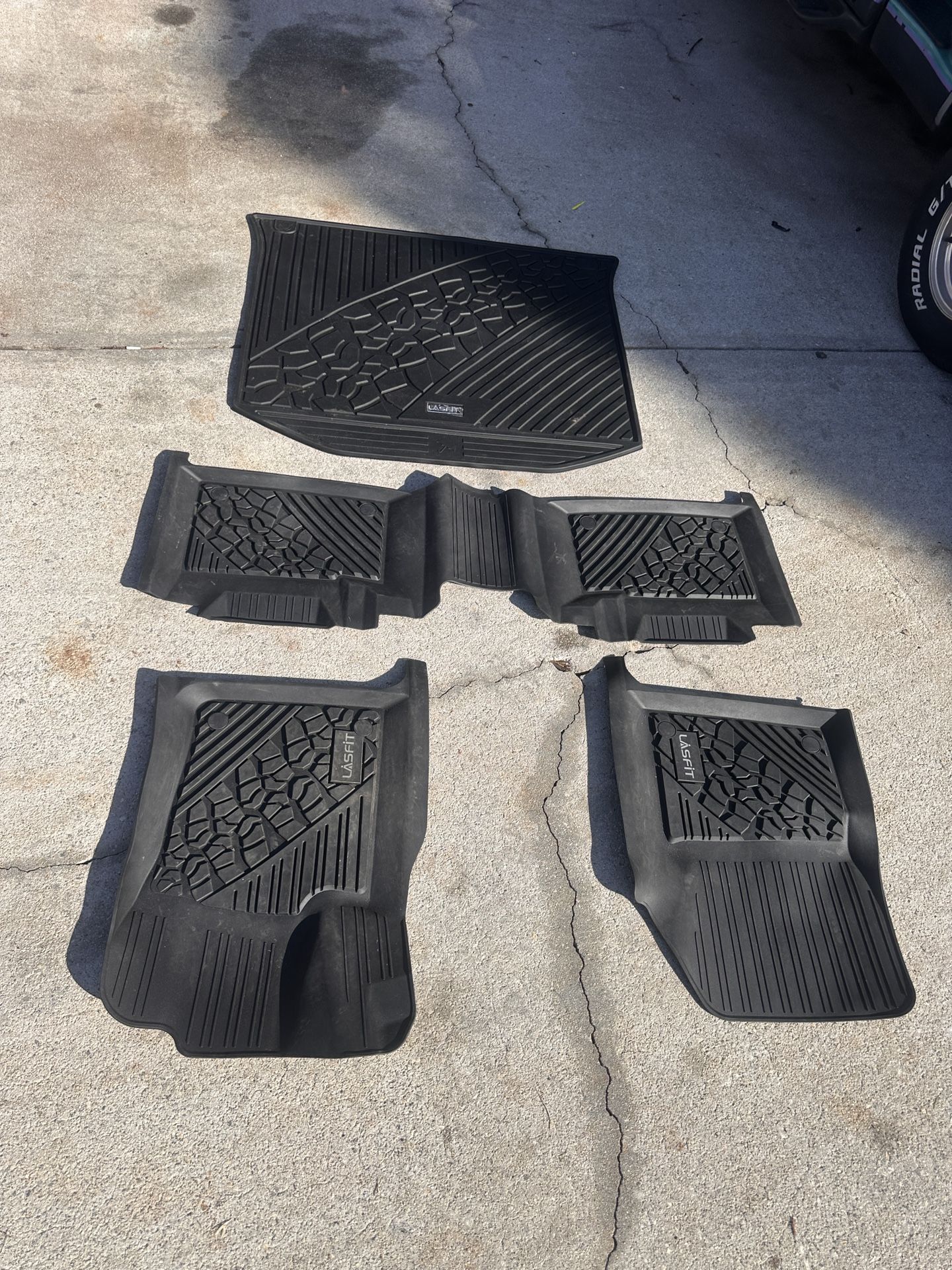 Lasfit Jeep Grand Cherokee ALL-Weather Rubber Floor Mats