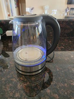 Lumme Glass Electric Kettle 1.8L with LED Lighting.